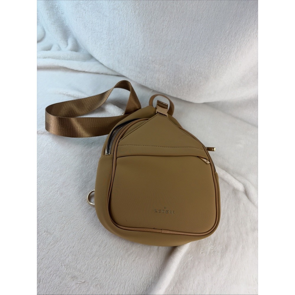 KEDZIE Sloane Sling Bag Camel Neoprene Crossbody Festival Streetwear Athleisure